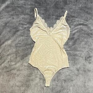 Pacsun velvet bodysuit creamy